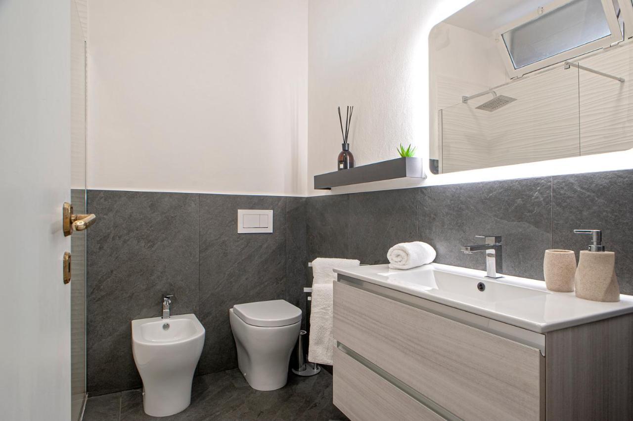 [FREE PARKING] Appartamento 5 STELLE elegante con suite Livorno Exterior foto