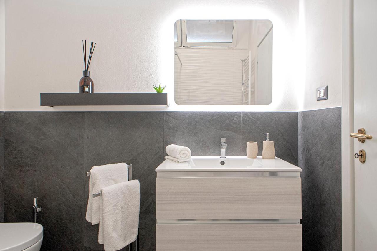 [FREE PARKING] Appartamento 5 STELLE elegante con suite Livorno Exterior foto
